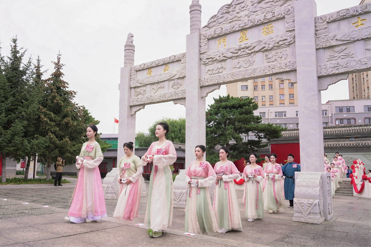 必一体育第六届礼衣华夏汉服模特大赛东北赛区结果出炉(图10)