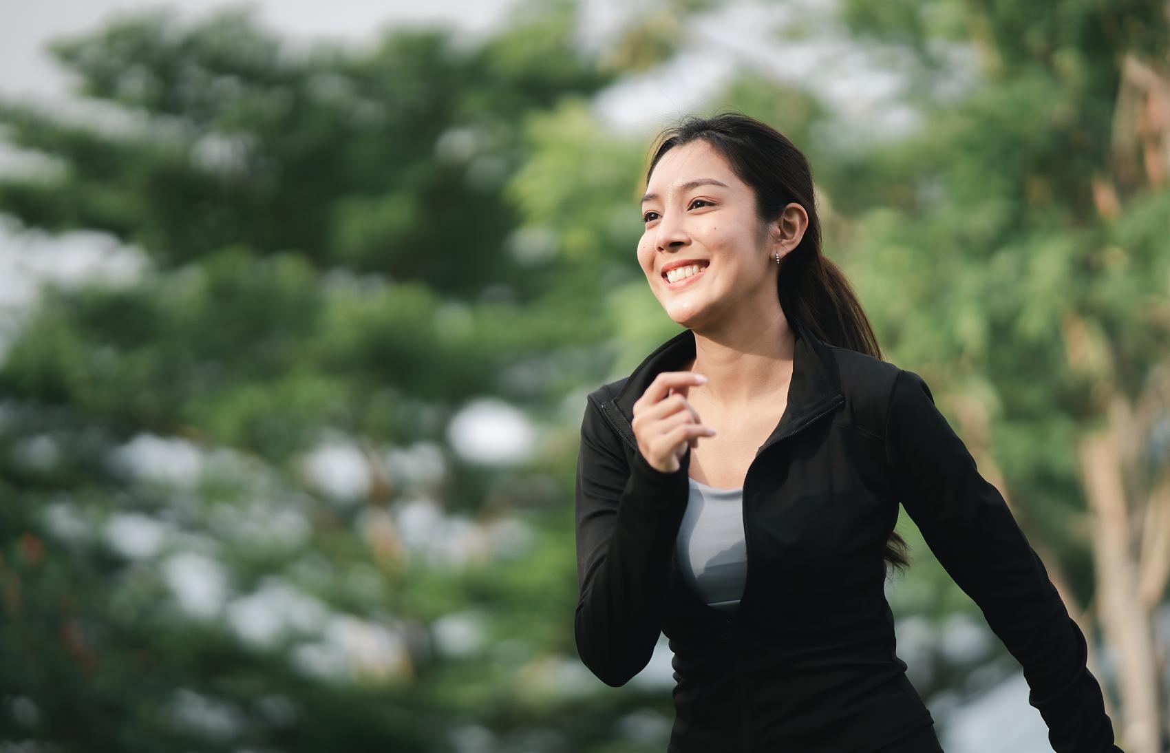 必一体育女装为何越做越小？这届女网友开始买男装：打开新世界 第2眼(图6)